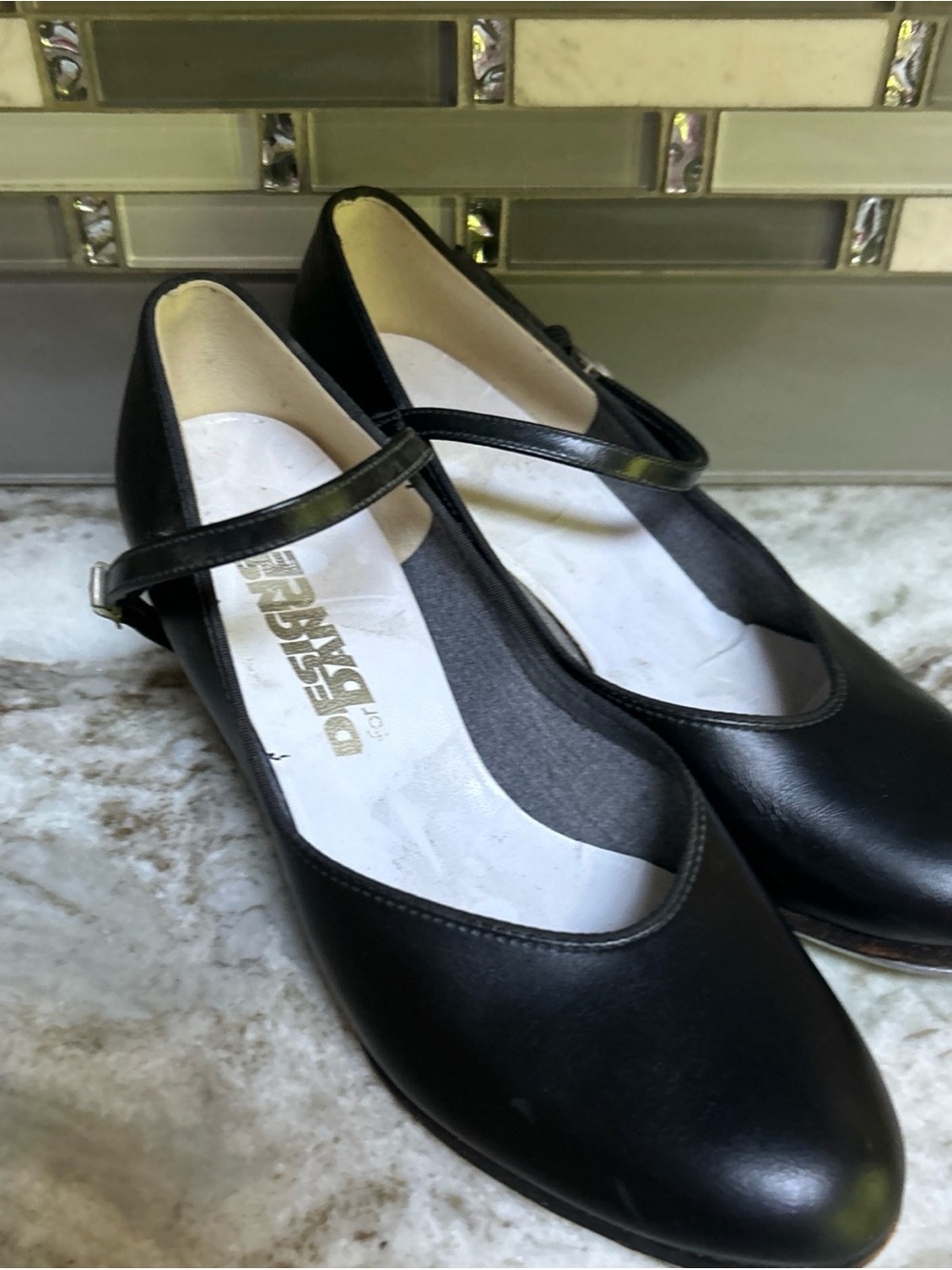 Design For Dance Shoes Taps Heel/toes  MaryJane buckle strap 8.5 capezio leather